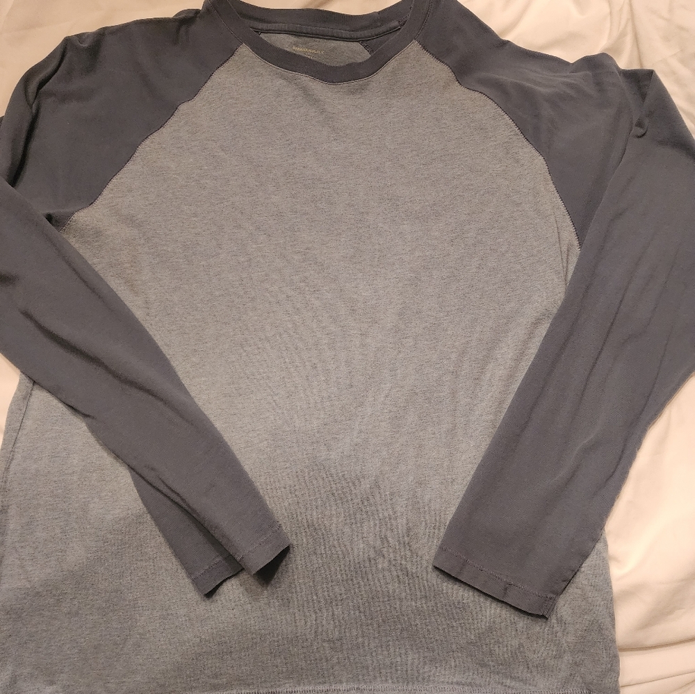 Banana Republic baseball henley shirt size large two tone blue